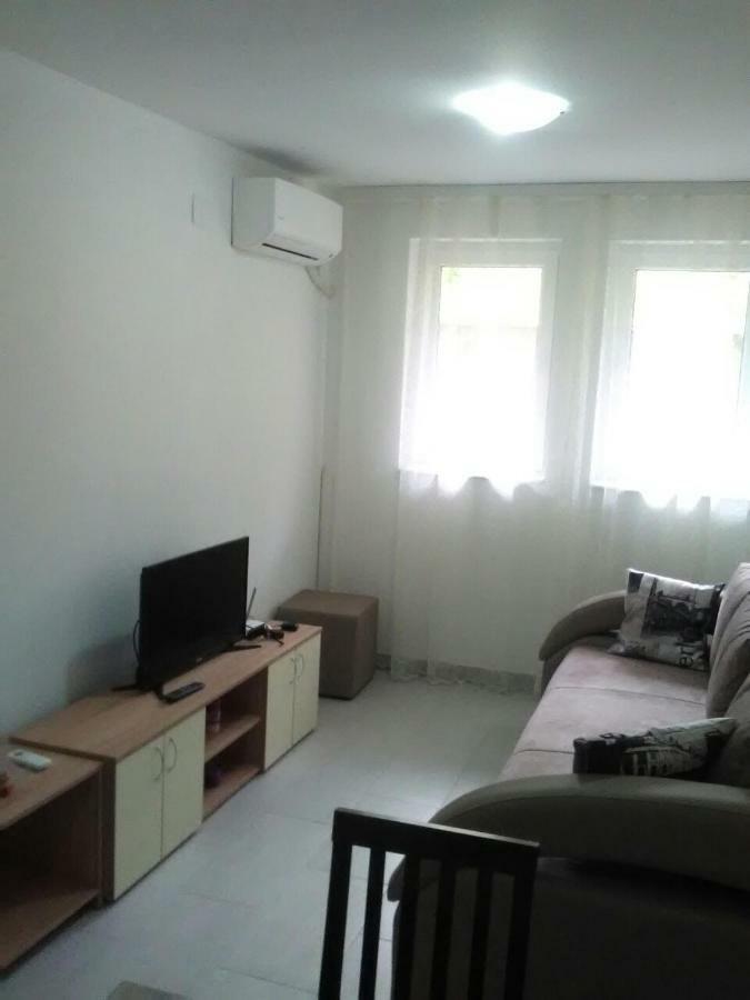 Apartman Jevtic 1 Gornja Toplica Екстериор снимка