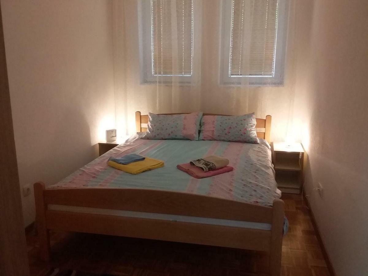 Apartman Jevtic 1 Gornja Toplica Екстериор снимка